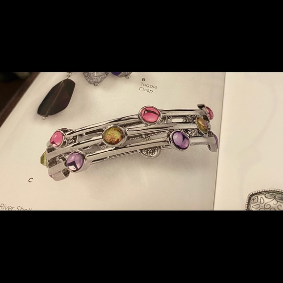 Lia Sophia "SNOWCONE" Stretch Bracelet - Picture 4 of 9